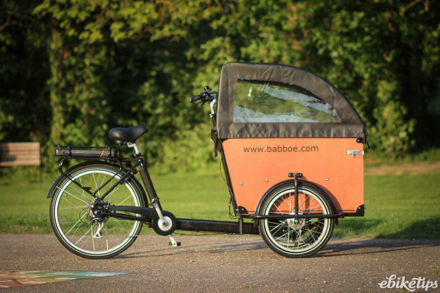 Electric cargo outlet bike for dogs